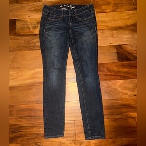 American Eagle super skinny stretch
Size 0 regular
